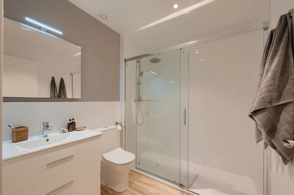 8 Zimmer Wohnung zu verkaufen in Barcelona Stadt - 1.078.000 € (Ref: 9559304)