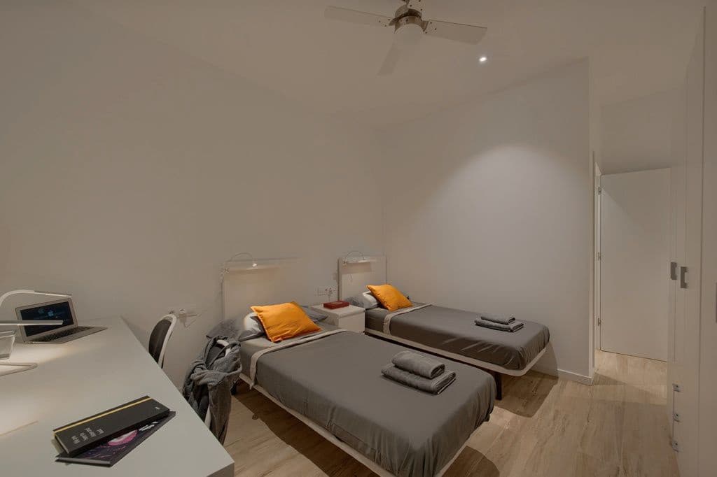 8 Zimmer Wohnung zu verkaufen in Barcelona Stadt - 1.078.000 € (Ref: 9559304)