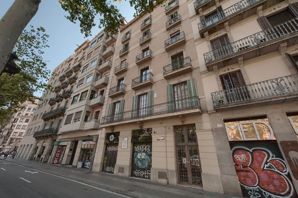 8 Zimmer Wohnung zu verkaufen in Barcelona Stadt - 1.078.000 € (Ref: 9559304)
