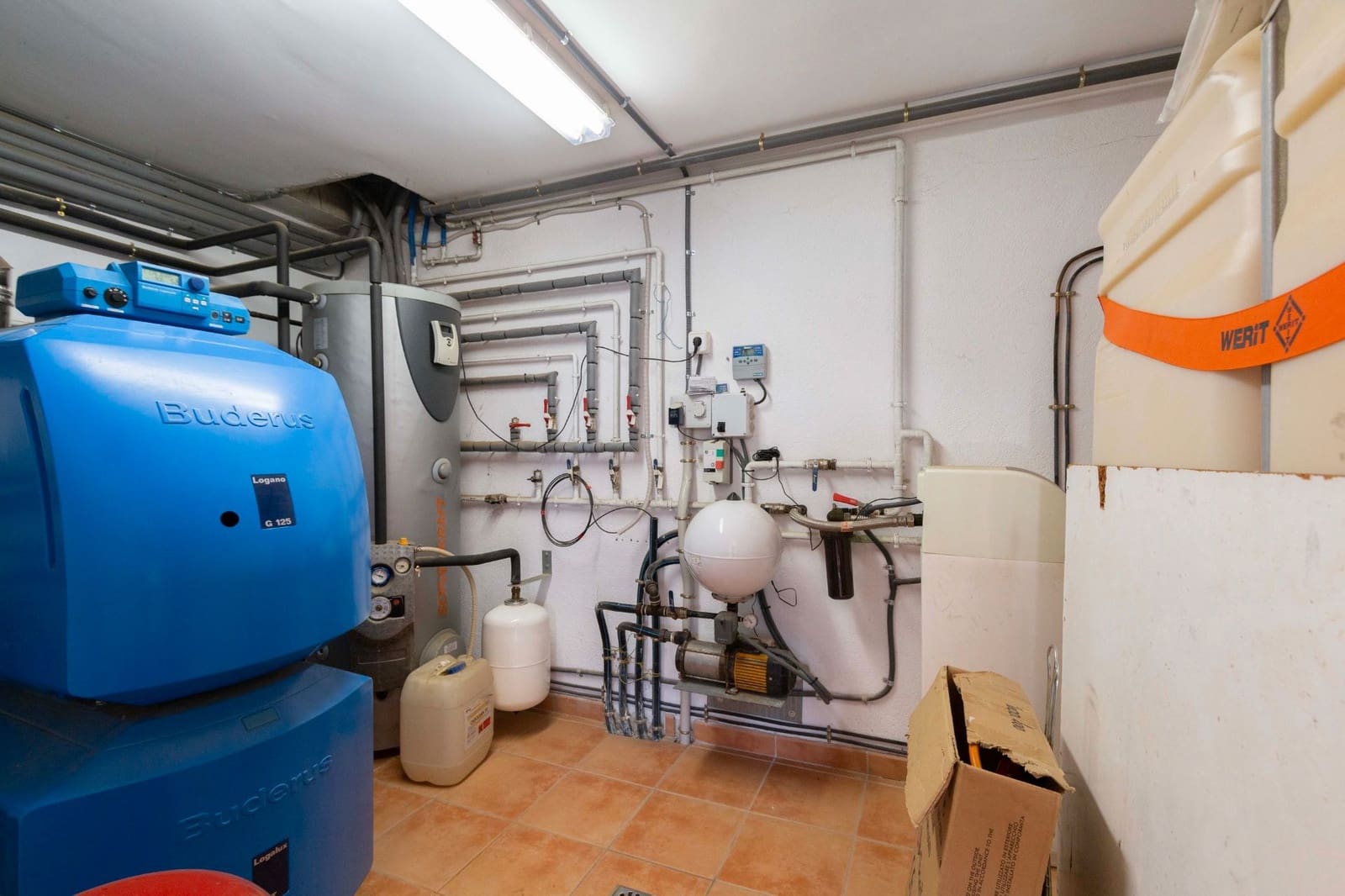 4 makuuhuone Paritalo myytävänä paikassa Palol de Revardit mukana 
autotalli - 750 000 € (Ref: 9563995)