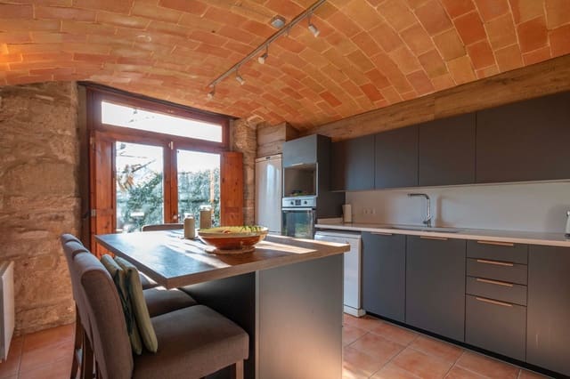 4 Zimmer Doppelhaus zu verkaufen in Palol de Revardit mit Garage - 750.000 € (Ref: 9563995)