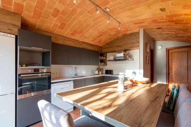4 Zimmer Doppelhaus zu verkaufen in Palol de Revardit mit Garage - 750.000 € (Ref: 9563995)