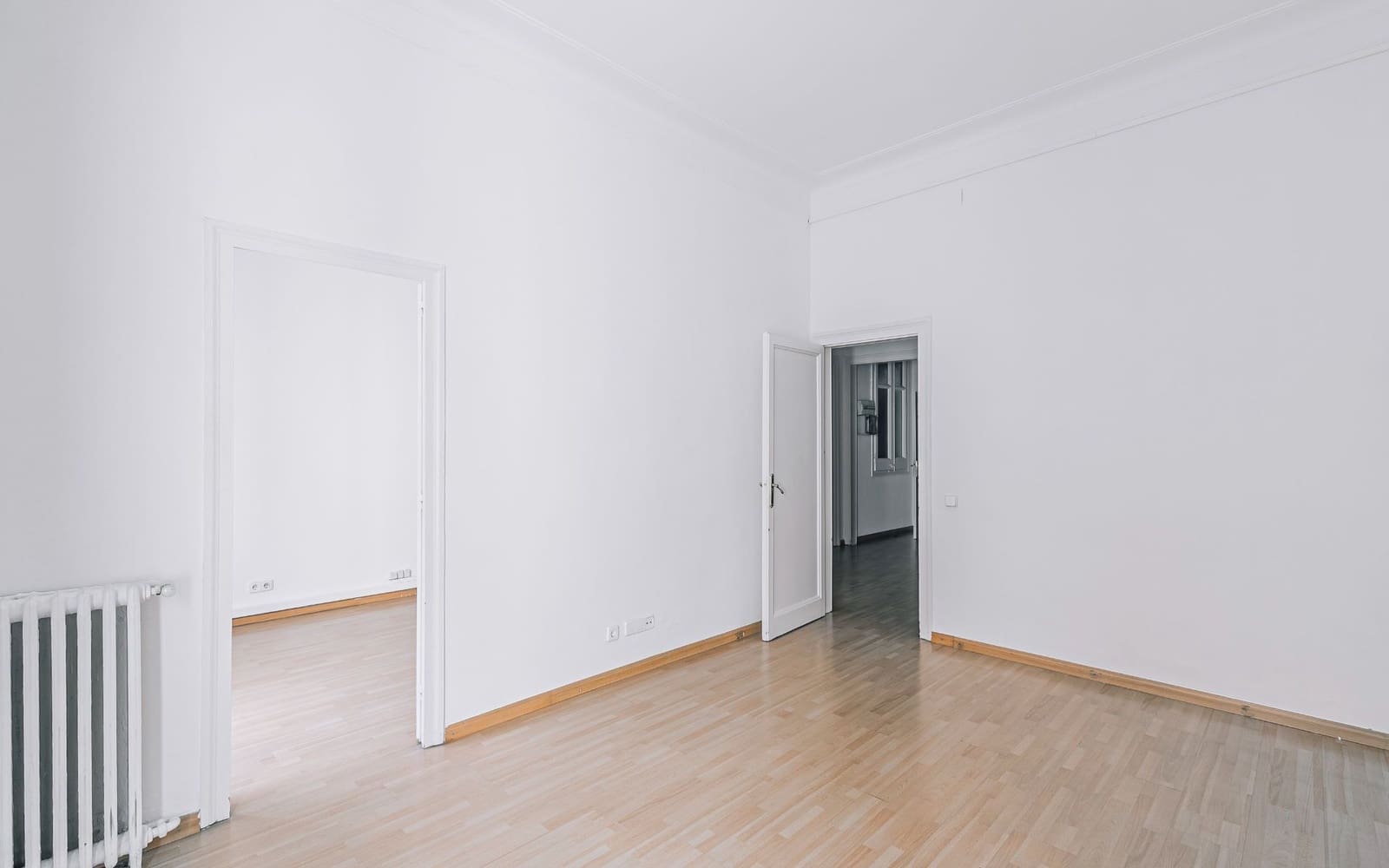 Kontor til leje i Barcelona by - € 1.300 (Ref: 9566450)