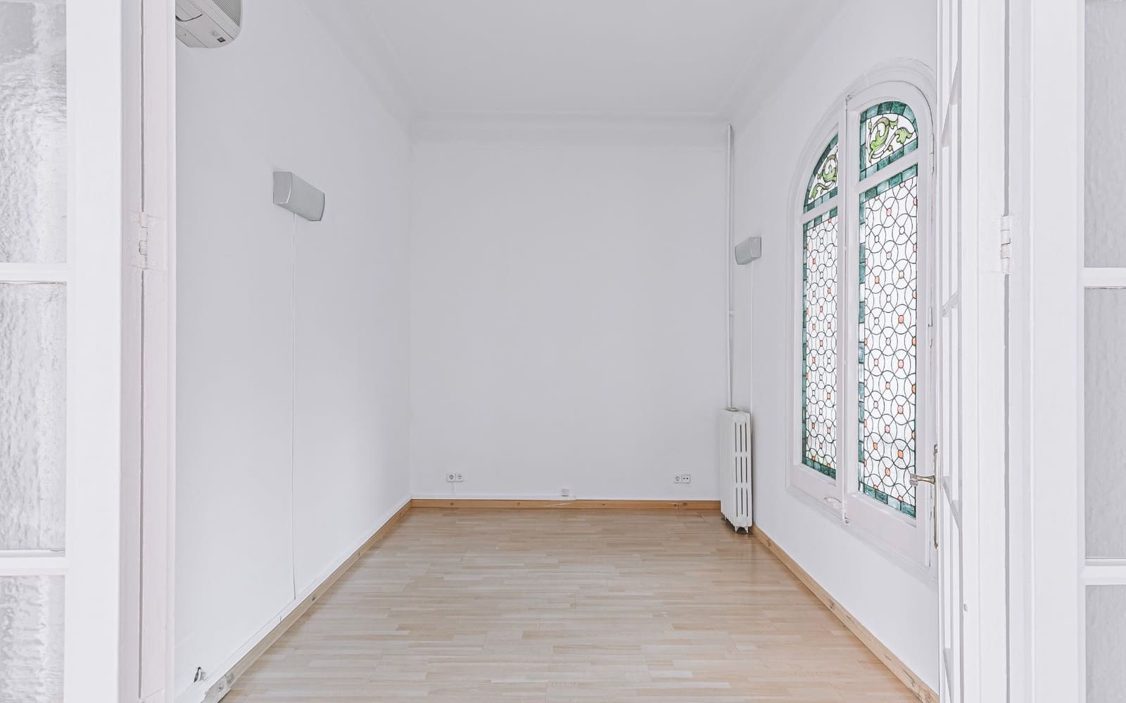 Kontor til leje i Barcelona by - € 1.300 (Ref: 9566450)