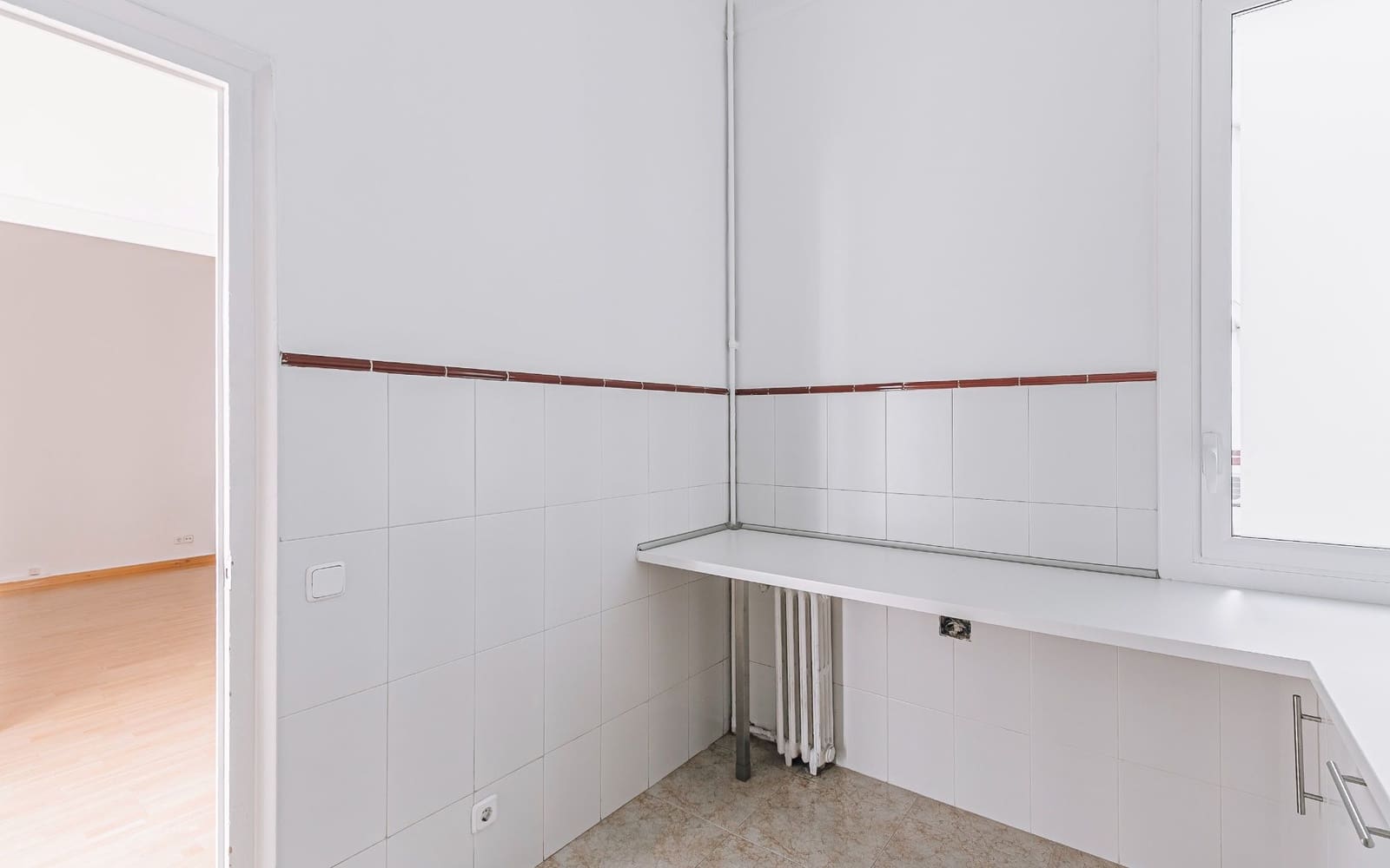 Kontor til leje i Barcelona by - € 1.300 (Ref: 9566450)