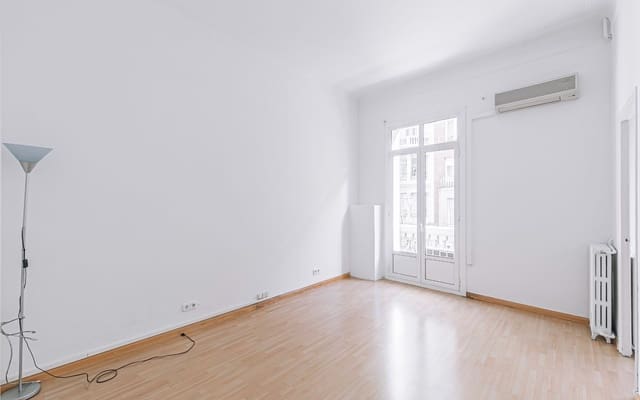 Kontor til leje i Sant Gervasi - Galvany, Barcelona by - € 1.300 (Ref: 9566450)
