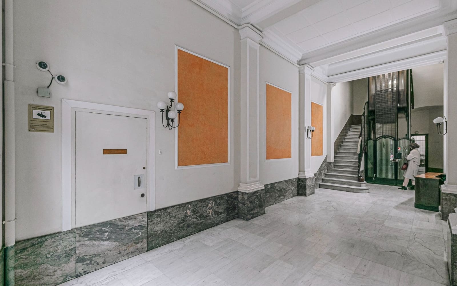 Kontor til leje i Barcelona by - € 1.300 (Ref: 9566450)