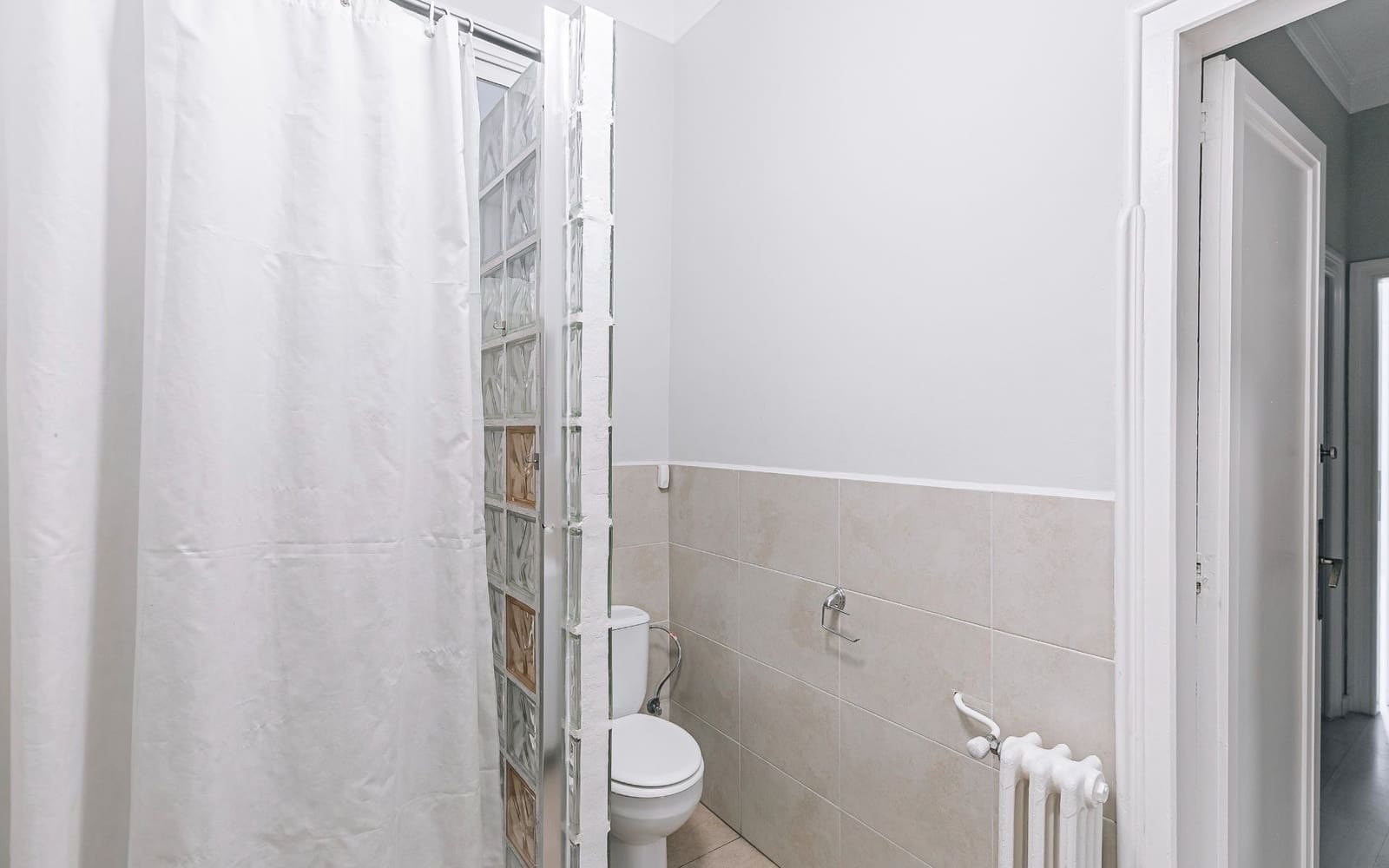 Kontor til leje i Barcelona by - € 1.100 (Ref: 9566451)