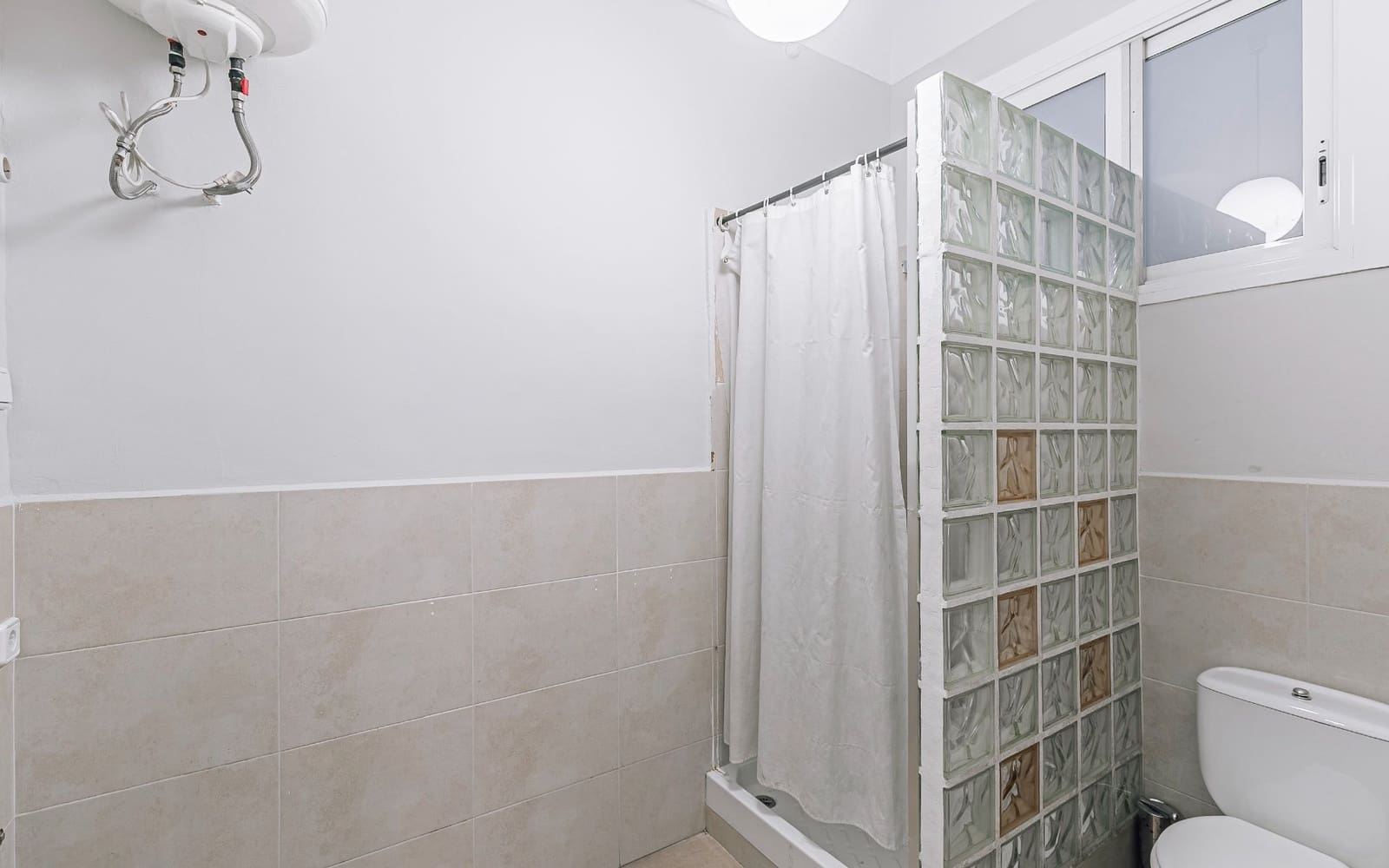 Kontor til leje i Barcelona by - € 1.100 (Ref: 9566451)