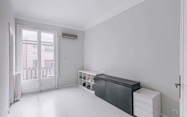 Kontor til leje i Sant Gervasi - Galvany, Barcelona by - € 1.100 (Ref: 9566451)