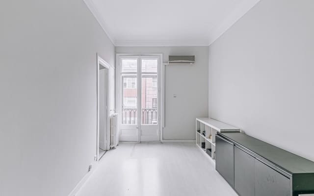 Kontor til leje i Sant Gervasi - Galvany, Barcelona by - € 1.100 (Ref: 9566451)