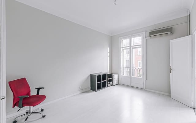 Kontor til leje i Sant Gervasi - Galvany, Barcelona by - € 1.100 (Ref: 9566451)