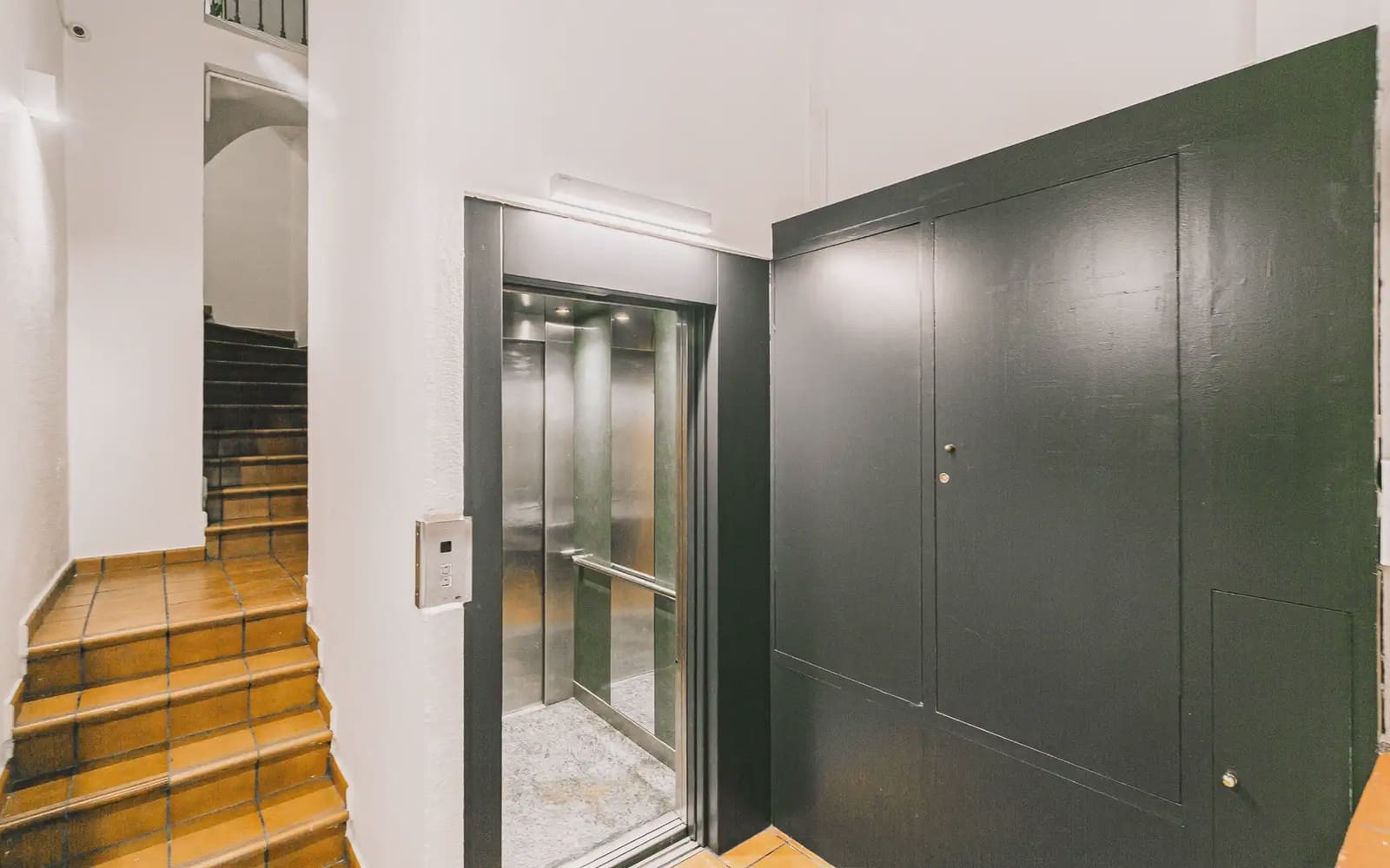 2 slaapkamer Flat te koop in Barcelona stad - € 415.000 (Ref: 9566625)