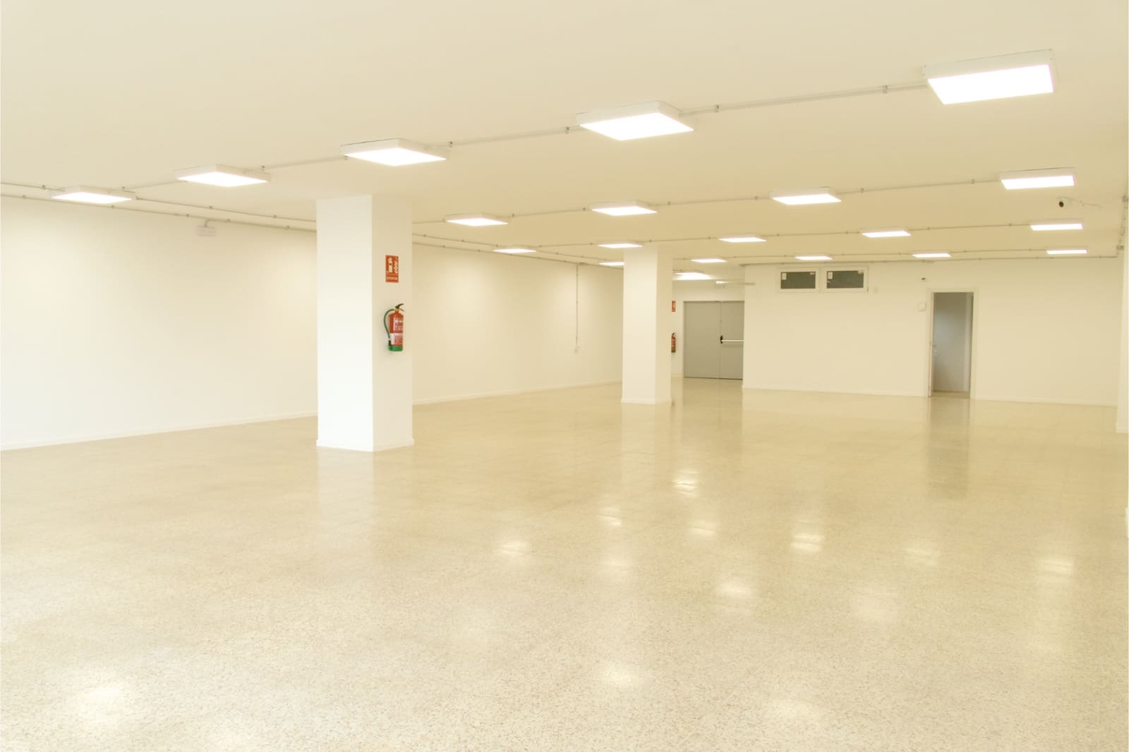 Biuro do wynajęcia w Miasto Barcelona - 2 200 € (Ref: 9566776)