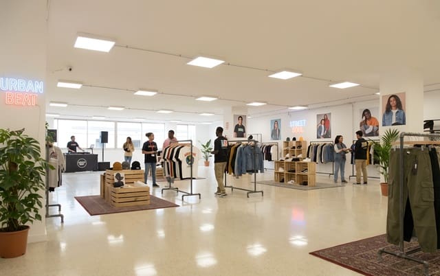 Office for rent in El Parc i La Llacuna del Poblenou, Barcelona city - € 2,200 (Ref: 9566776)