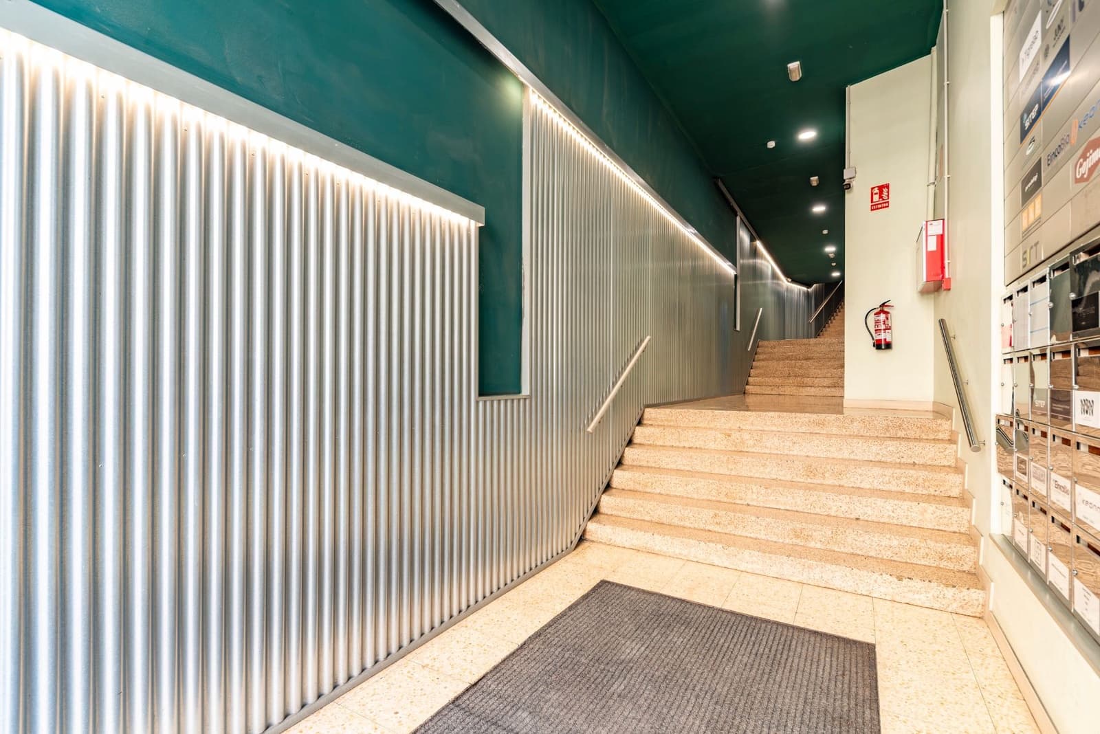 Biuro do wynajęcia w Miasto Barcelona - 2 200 € (Ref: 9566776)