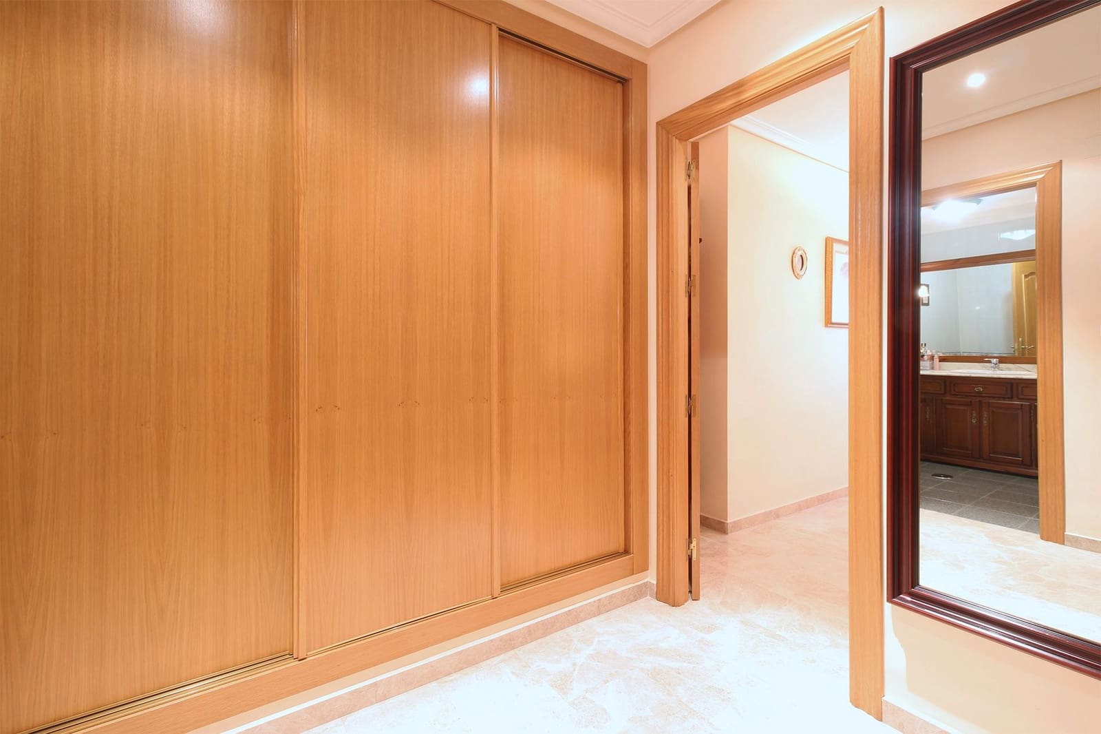 4 soveværelse Lejlighed til salg i Albacete by - € 360.000 (Ref: 9571635)