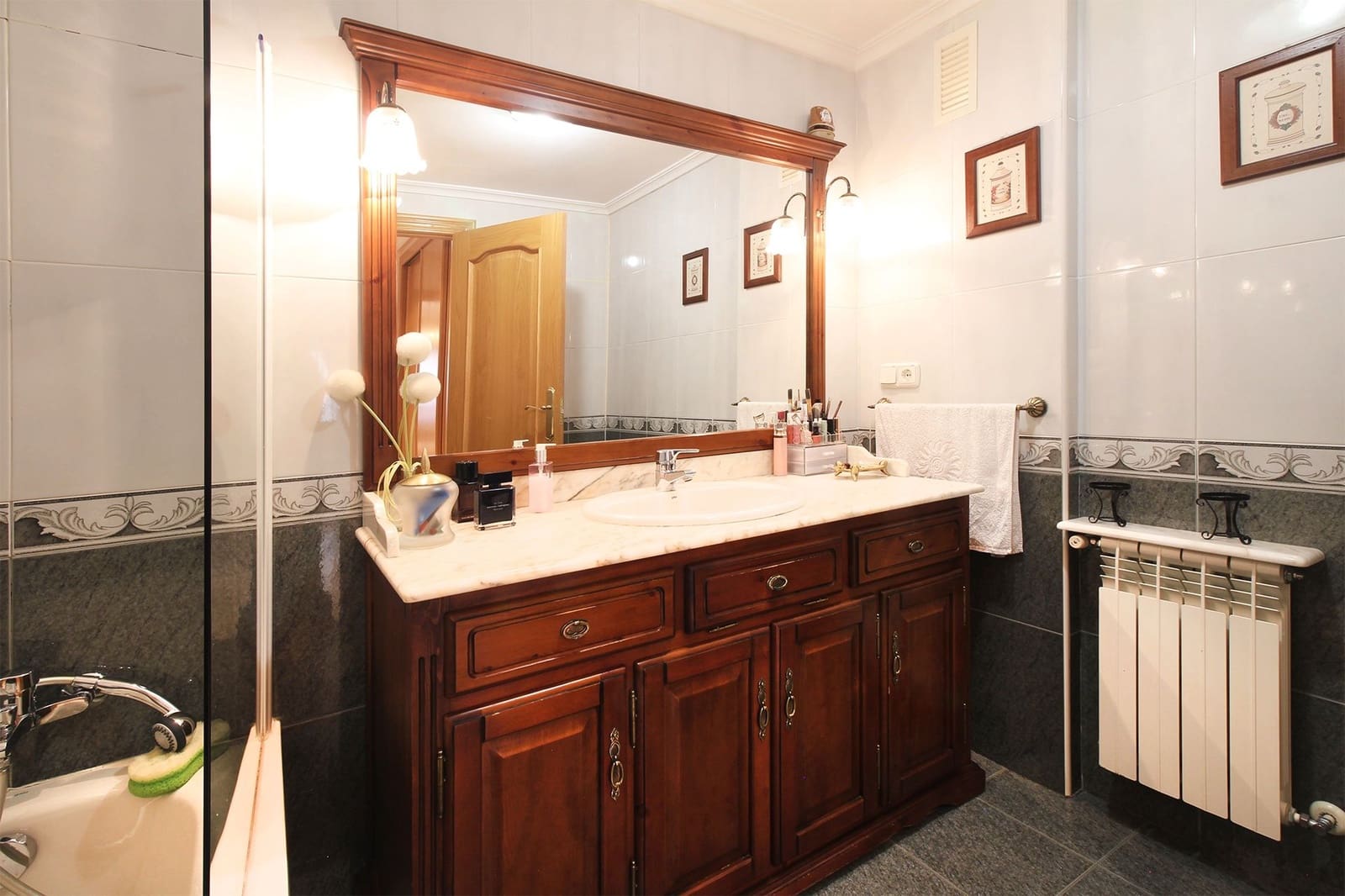 4 soveværelse Lejlighed til salg i Albacete by - € 360.000 (Ref: 9571635)