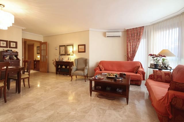 4 soveværelse Lejlighed til salg i Industria, Albacete by - € 360.000 (Ref: 9571635)