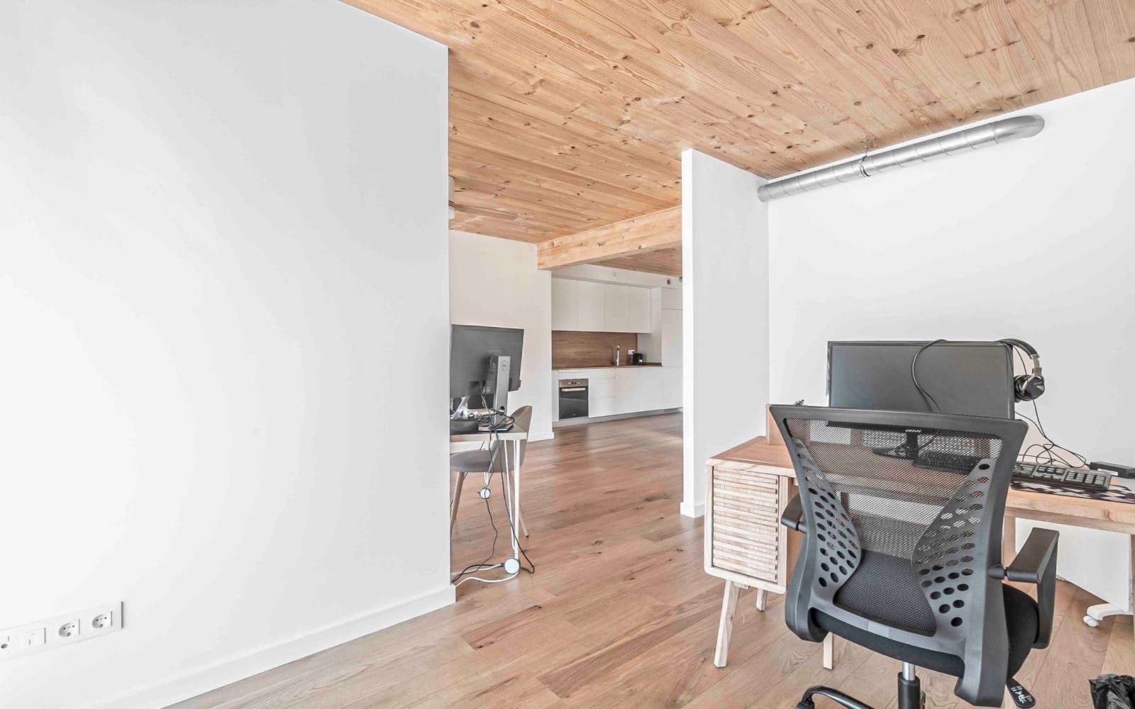 Commercial for sale in Dosrius - € 249,000 (Ref: 9588497)