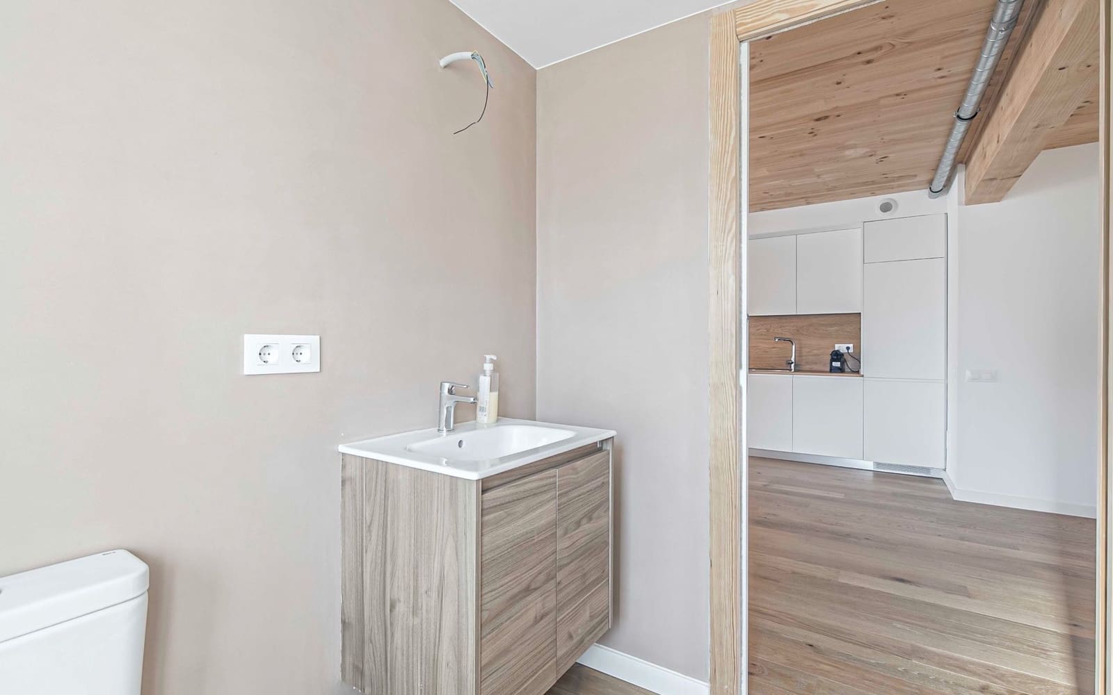 Commercial for sale in Dosrius - € 249,000 (Ref: 9588497)