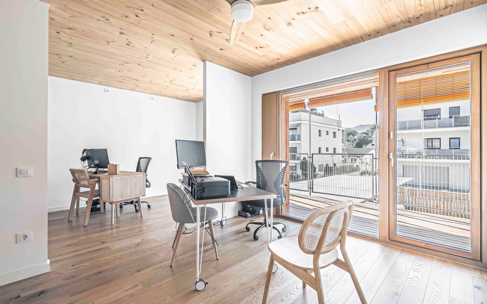 Commercial for sale in Dosrius - € 249,000 (Ref: 9588497)