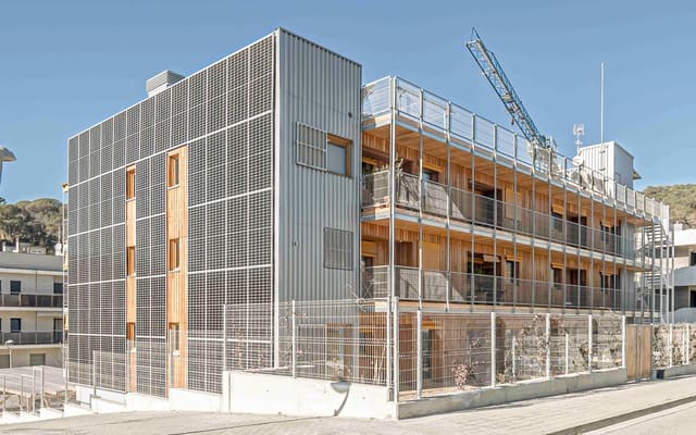 Commercial for sale in Dosrius - € 249,000 (Ref: 9588497)