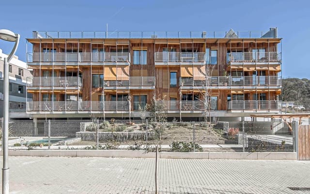 Commercial for sale in Dosrius - € 249,000 (Ref: 9588497)