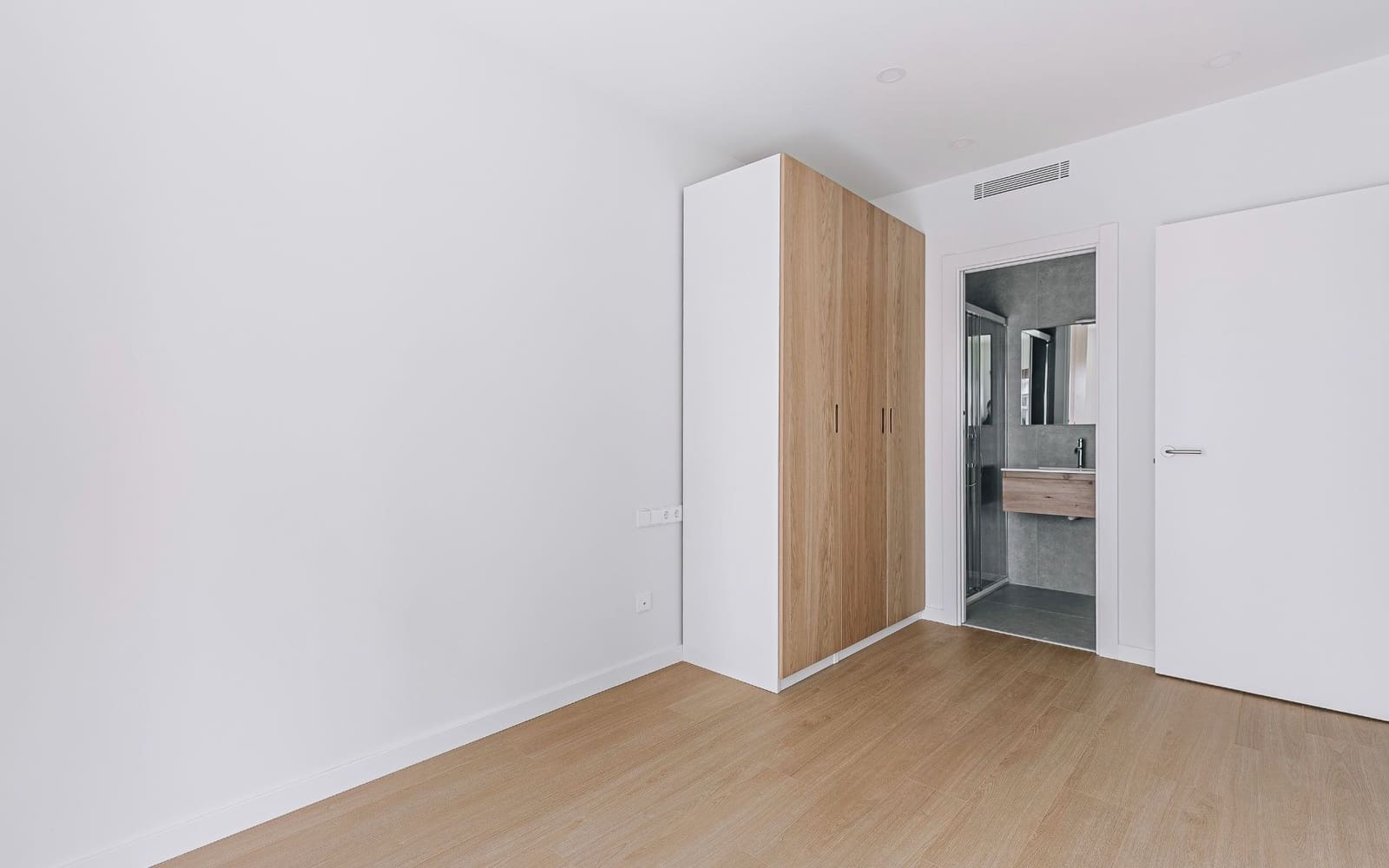 2 Zimmer Wohnung zu vermieten in Barcelona Stadt mit Garage - 1.850 € (Ref: 9588502)