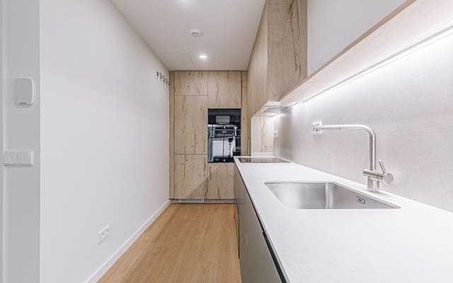 2 Zimmer Wohnung zu vermieten in El Guinardó, Barcelona Stadt mit Garage - 1.850 € (Ref: 9588502)