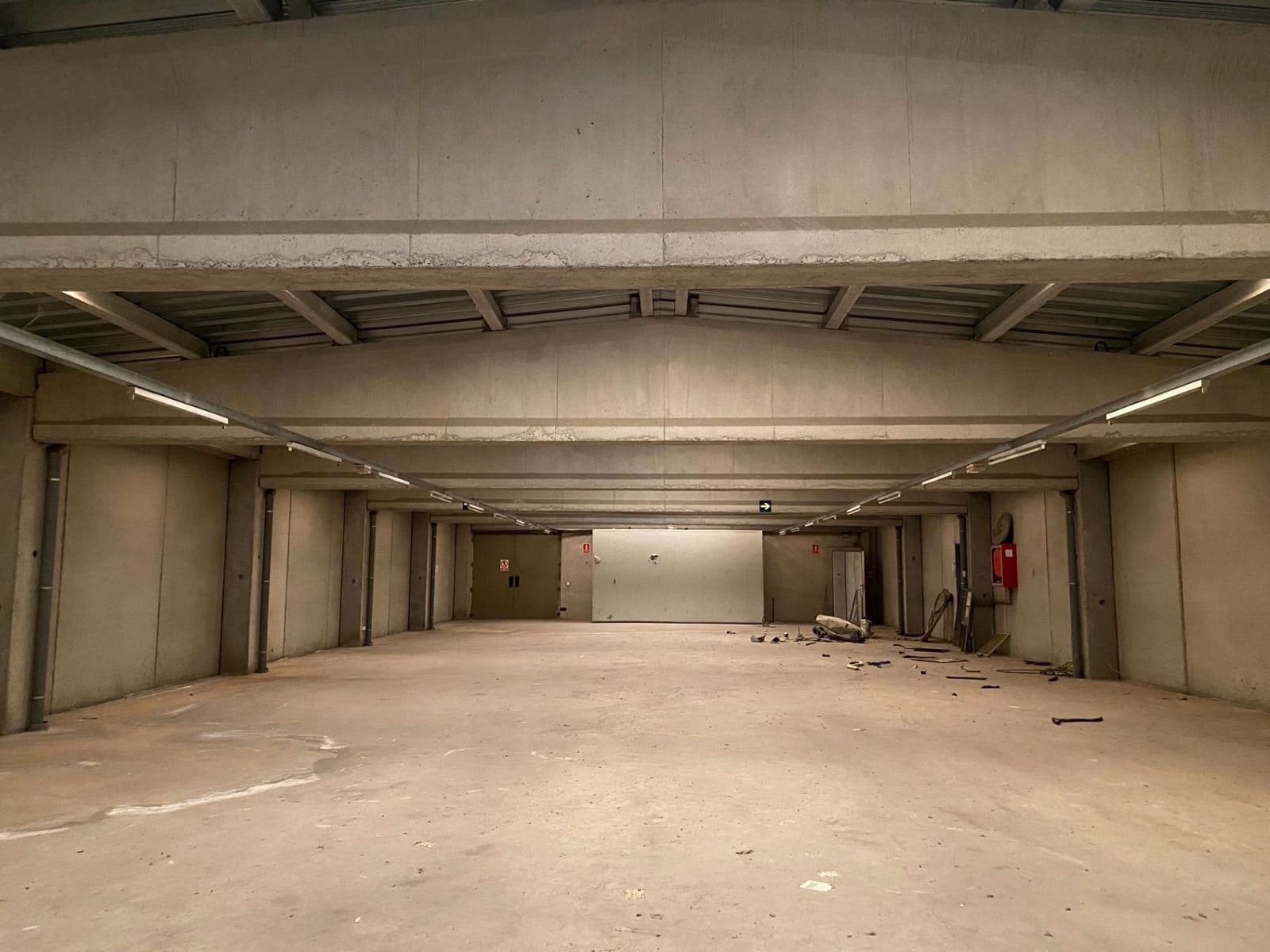 Commercial for sale in Figueres - € 1,800,000 (Ref: 9588503)