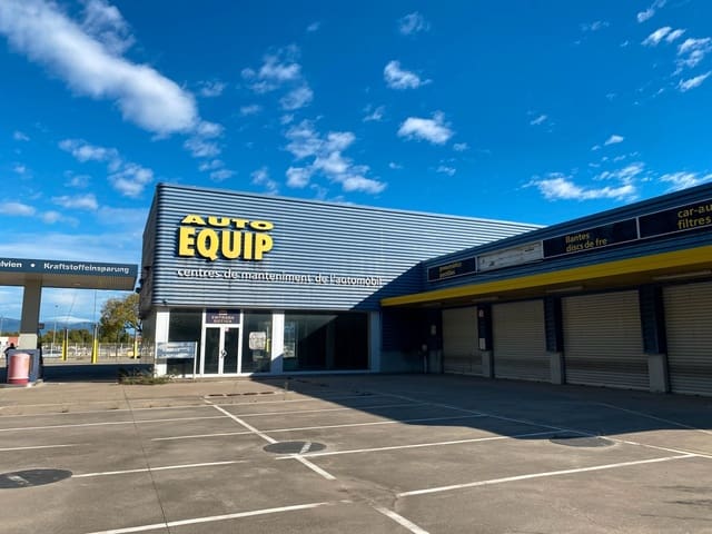 Kommersiell till salu i Figueres - 1 800 000 € (Ref: 9588503)