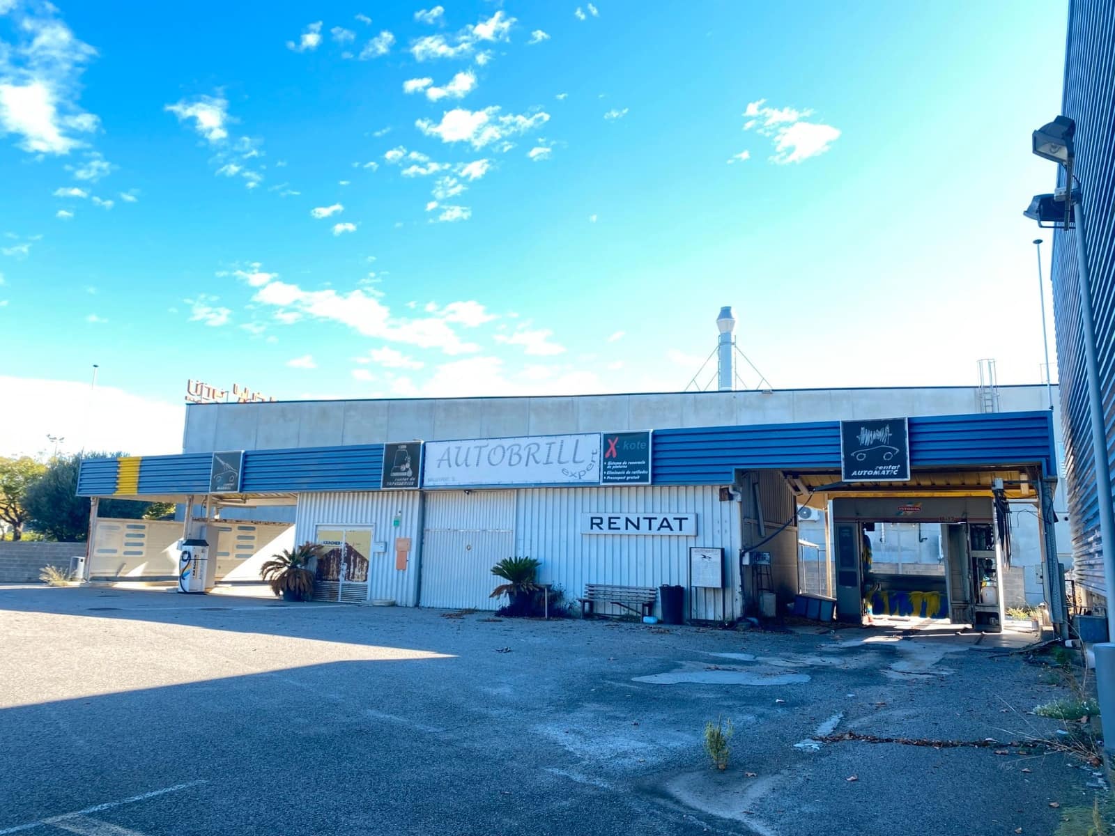 Commercial for sale in Figueres - € 1,800,000 (Ref: 9588503)