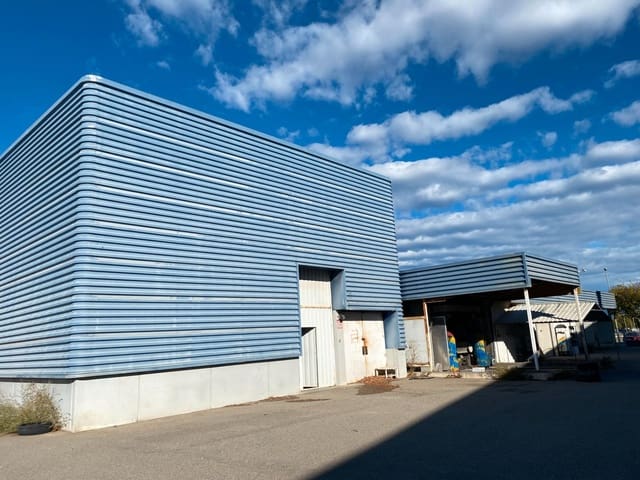 Kommersiell till salu i Figueres - 1 800 000 € (Ref: 9588503)