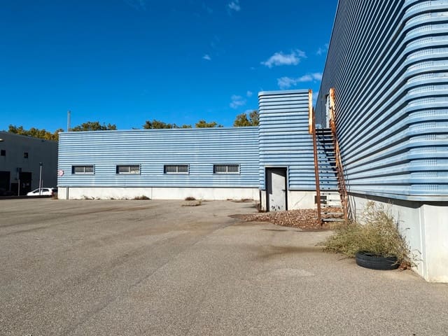 Kommersiell till salu i Figueres - 1 800 000 € (Ref: 9588503)