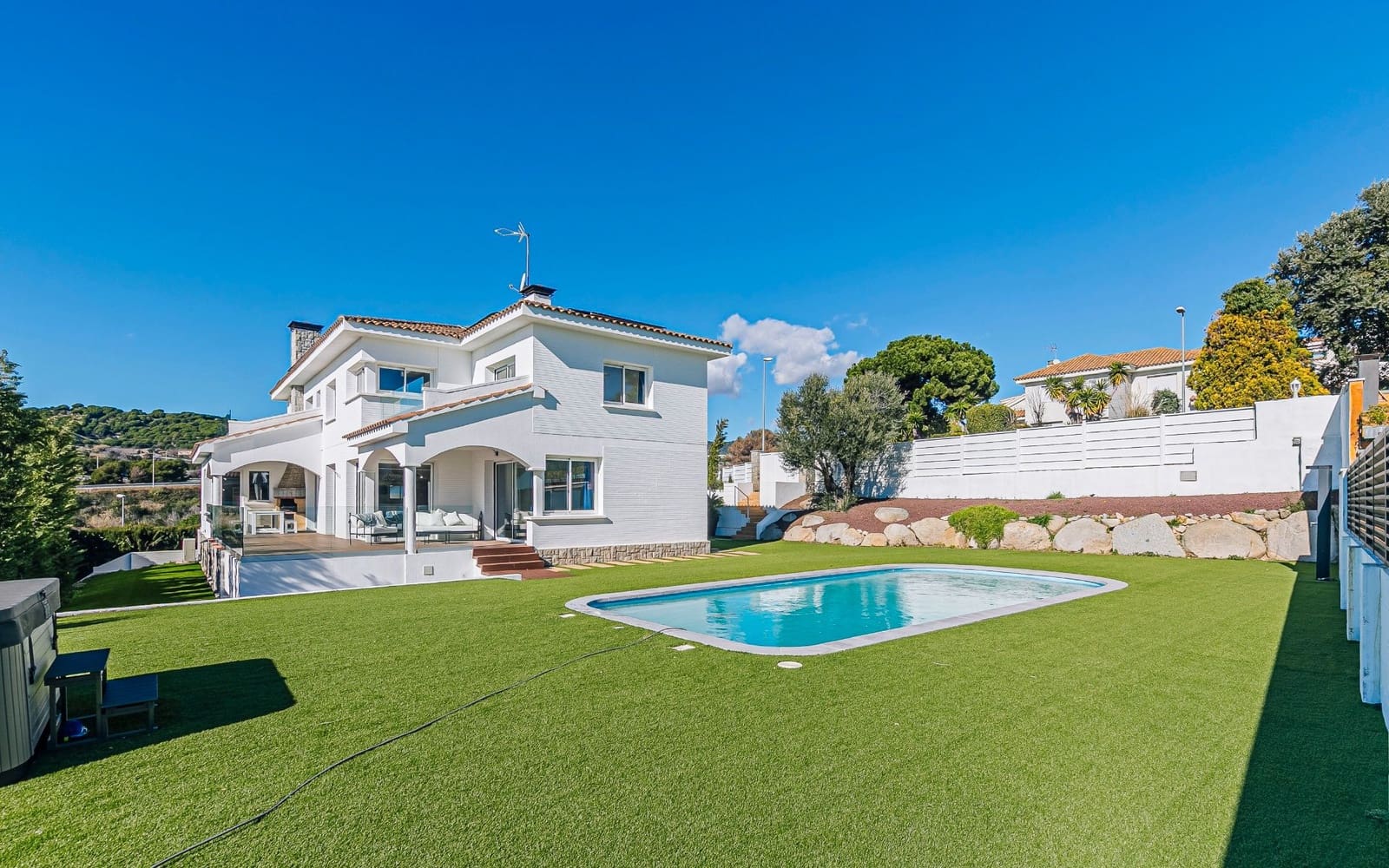 Chalet de 6 habitaciones en Alella en venta con piscina garaje - 1.790.000 € (Ref: 9588504)