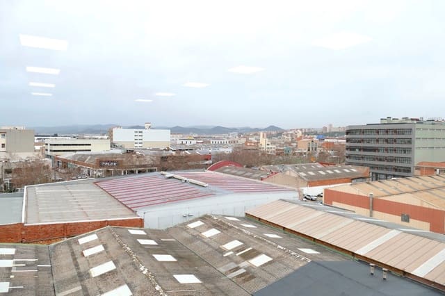 Bureau à louer à L'Hospitalet de Llobregat - 3 000 € (Ref: 9602717)