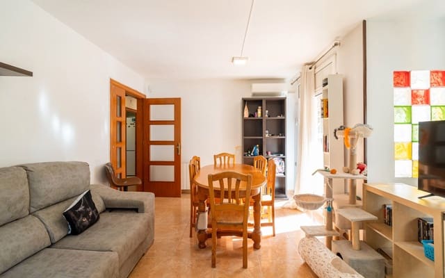 7 soveværelse Villa til salg i Segur de Calafell, Calafell med swimmingpool garage - € 289.000 (Ref: 9603482)