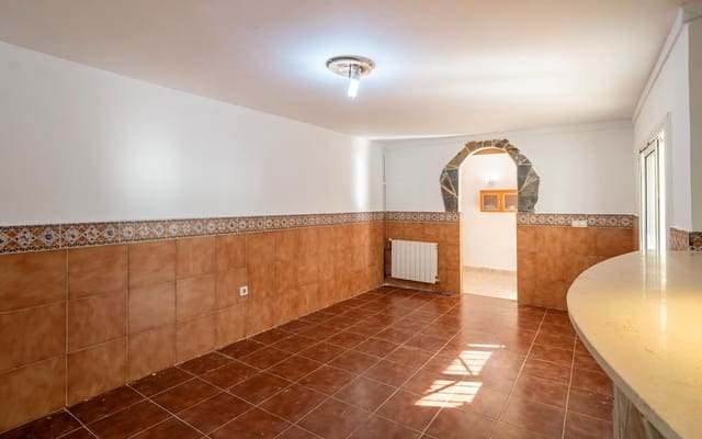 7 soveværelse Villa til salg i Segur de Calafell, Calafell med swimmingpool garage - € 289.000 (Ref: 9603482)