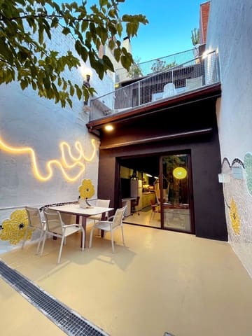 3 slaapkamer Villa te koop in Terrassa met garage - € 550.000 (Ref: 9610522)