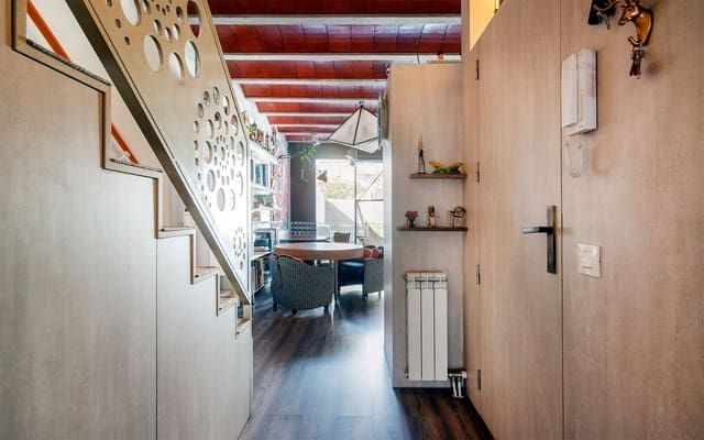 3 makuuhuone Huvila myytävänä paikassa Terrassa mukana 
autotalli - 550 000 € (Ref: 9610522)