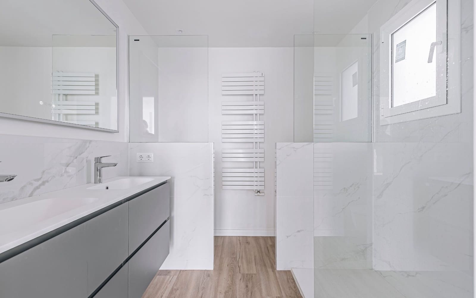 Appartement de 3 chambres à louer à Barcelone ville - 4 490 € (Ref: 9611914)