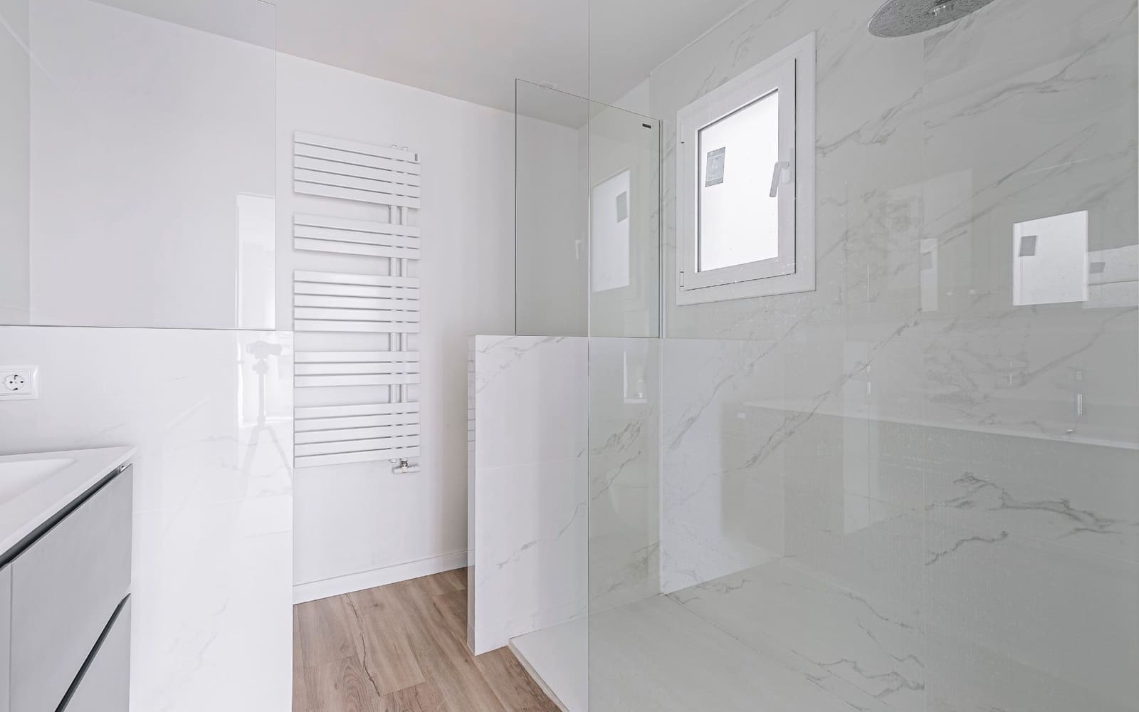 Appartement de 3 chambres à louer à Barcelone ville - 4 490 € (Ref: 9611914)