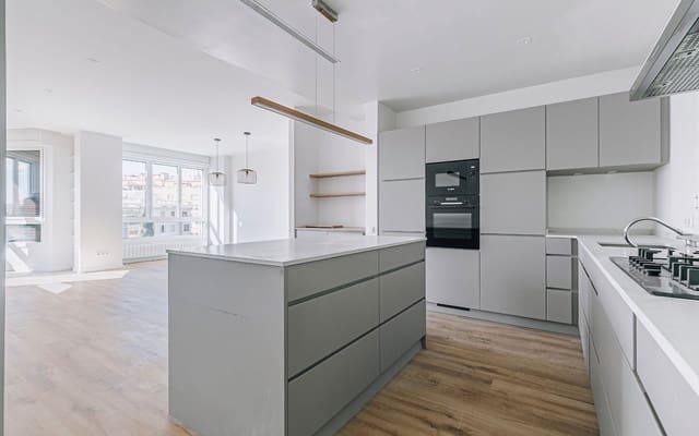 Appartement de 3 chambres à louer à Sant Gervasi - La Bonanova, Barcelone ville - 4 490 € (Ref: 9611914)