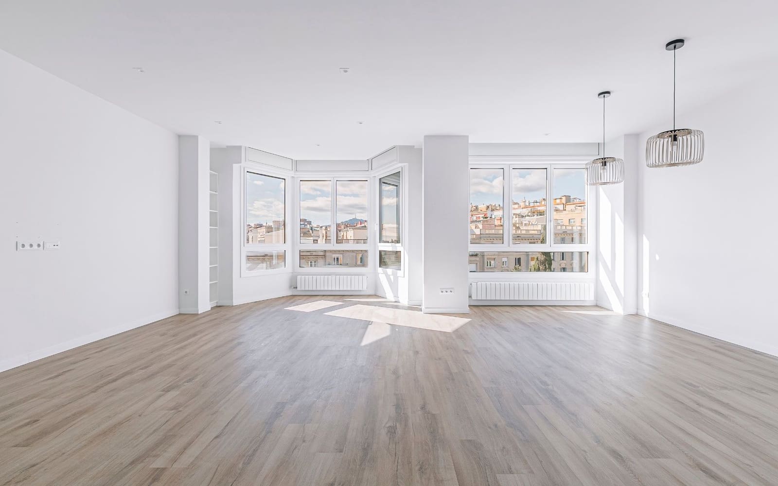 Appartement de 3 chambres à louer à Barcelone ville - 4 490 € (Ref: 9611914)