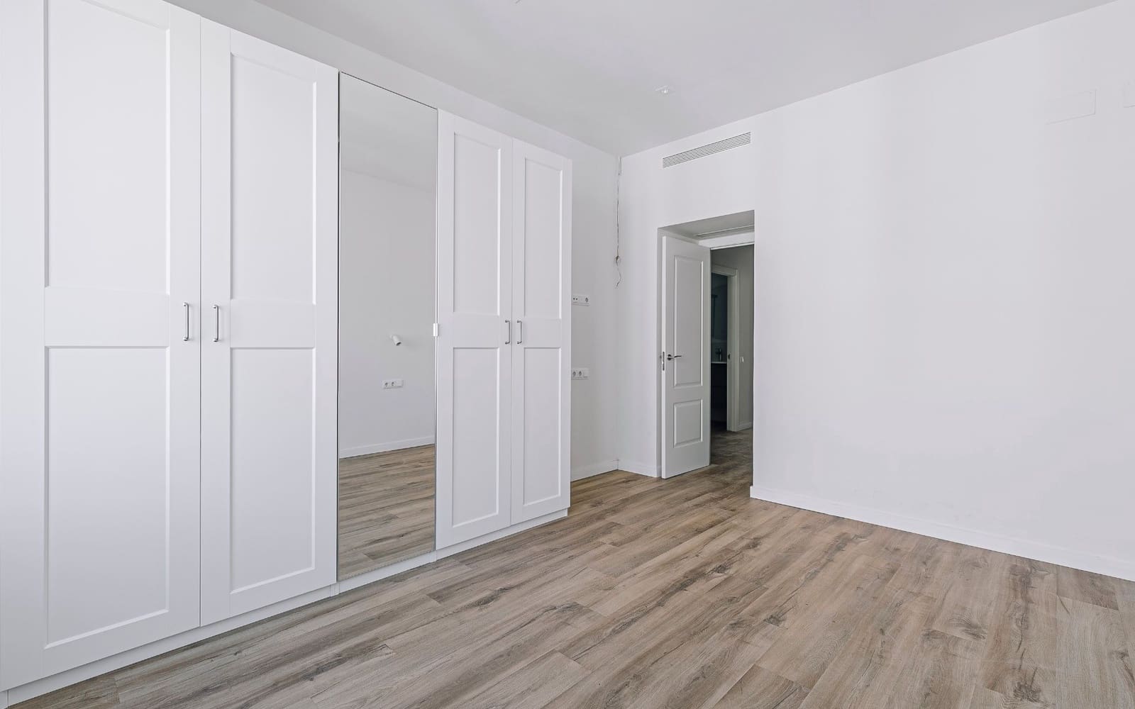 Appartement de 3 chambres à louer à Barcelone ville - 4 490 € (Ref: 9611914)