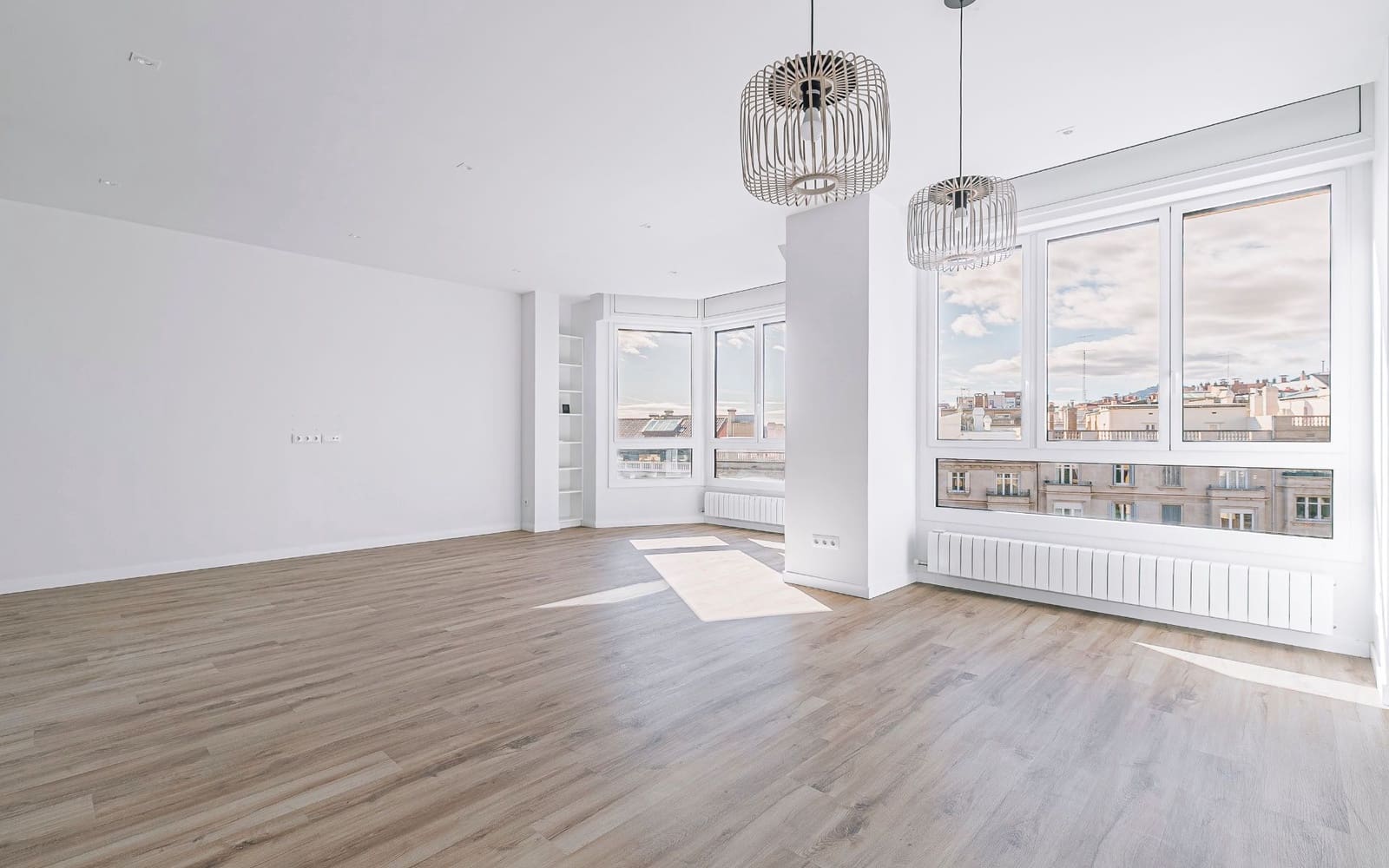 Appartement de 3 chambres à louer à Barcelone ville - 4 490 € (Ref: 9611914)