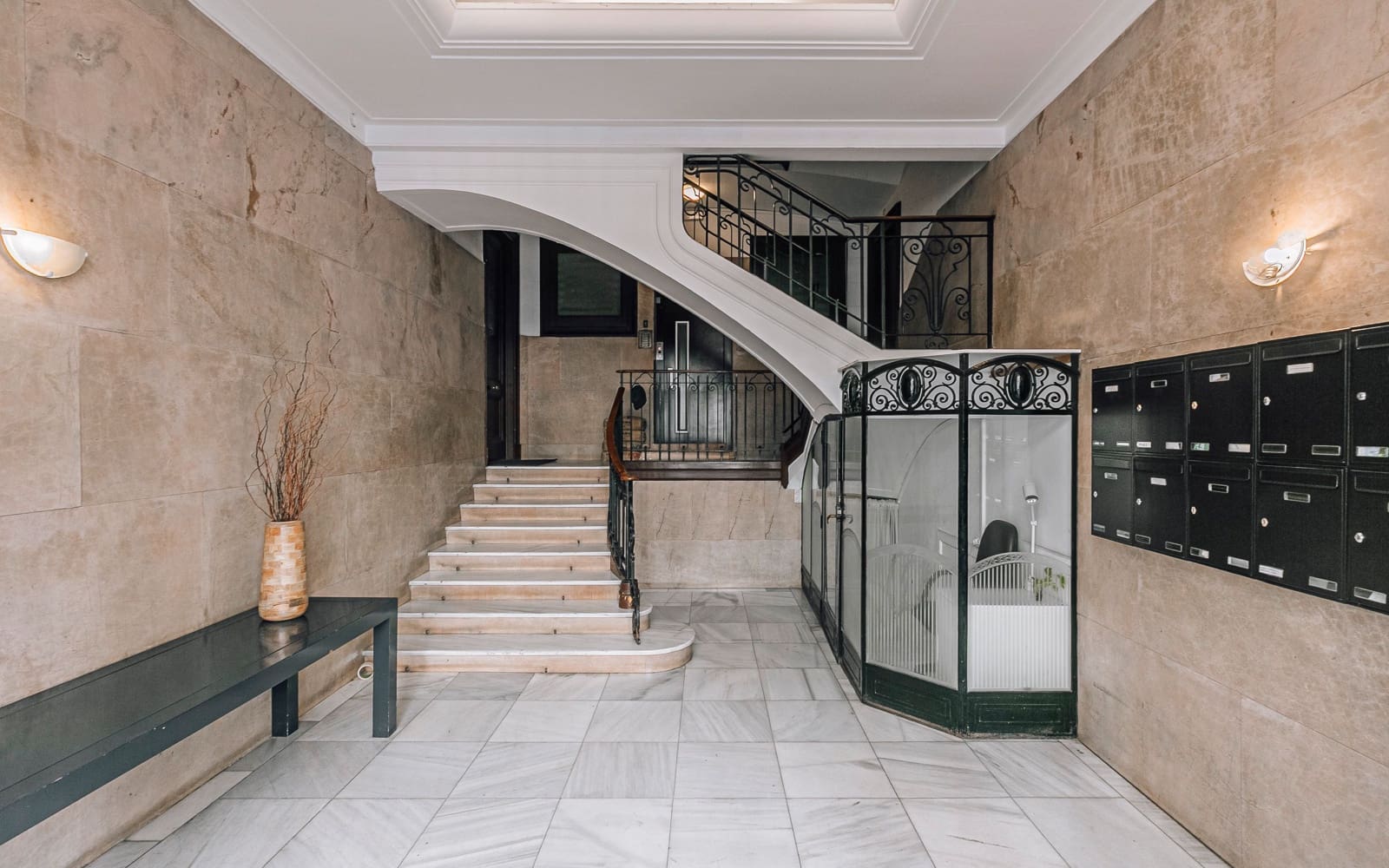 Appartement de 3 chambres à louer à Barcelone ville - 4 490 € (Ref: 9611914)