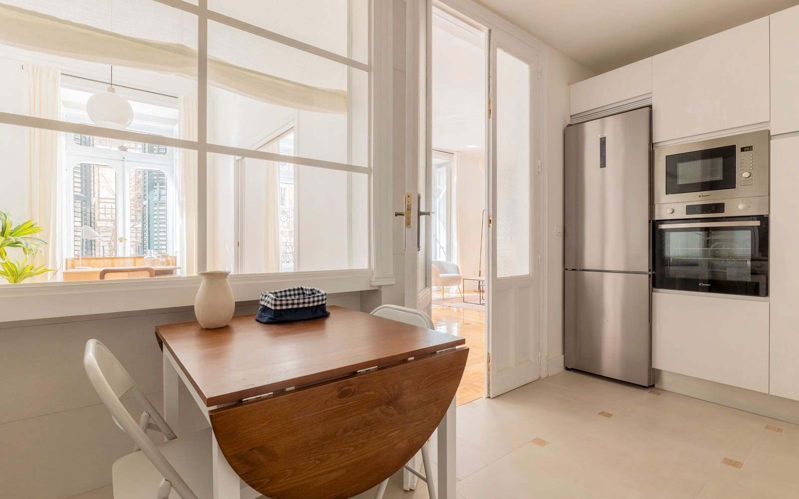 2 soverom Leilighet til leie i Madrid by - € 4 400 (Ref: 9611915)