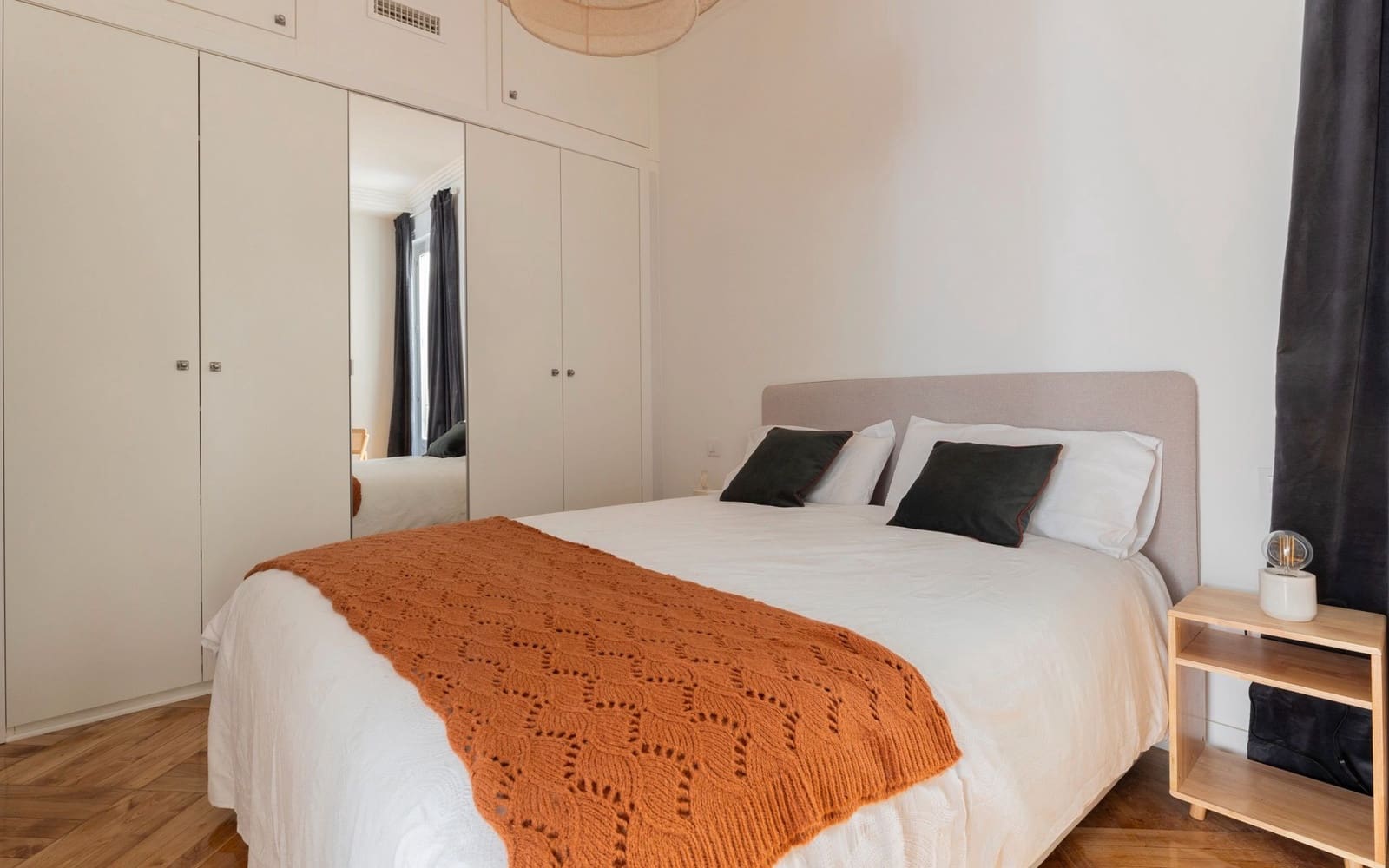 2 soverom Leilighet til leie i Madrid by - € 4 400 (Ref: 9611915)